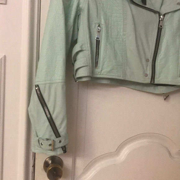 Jacket - Picture 4 of 8